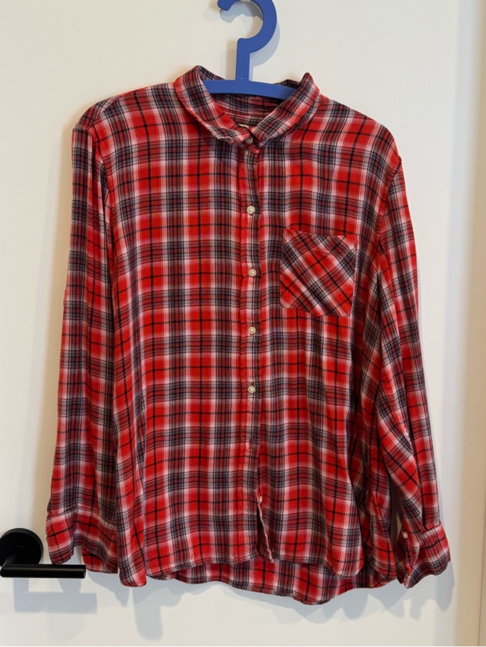 Gap XL Red Plaid Button-Up Shirt
